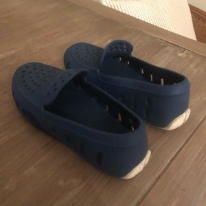Navy Kids Floafers Size 10